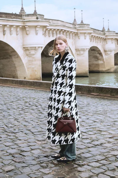 Look 9